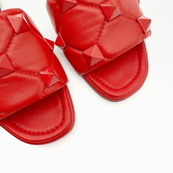 VALENTINO Rockstud Red Leather Sandal Size 37.5 Flat Flip Flop Slide Studded - Picture 3 of 12